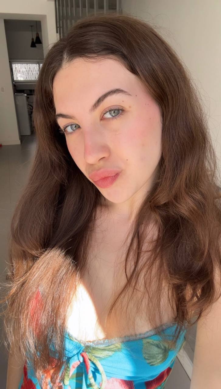 Nude girl Amber in Samarinda