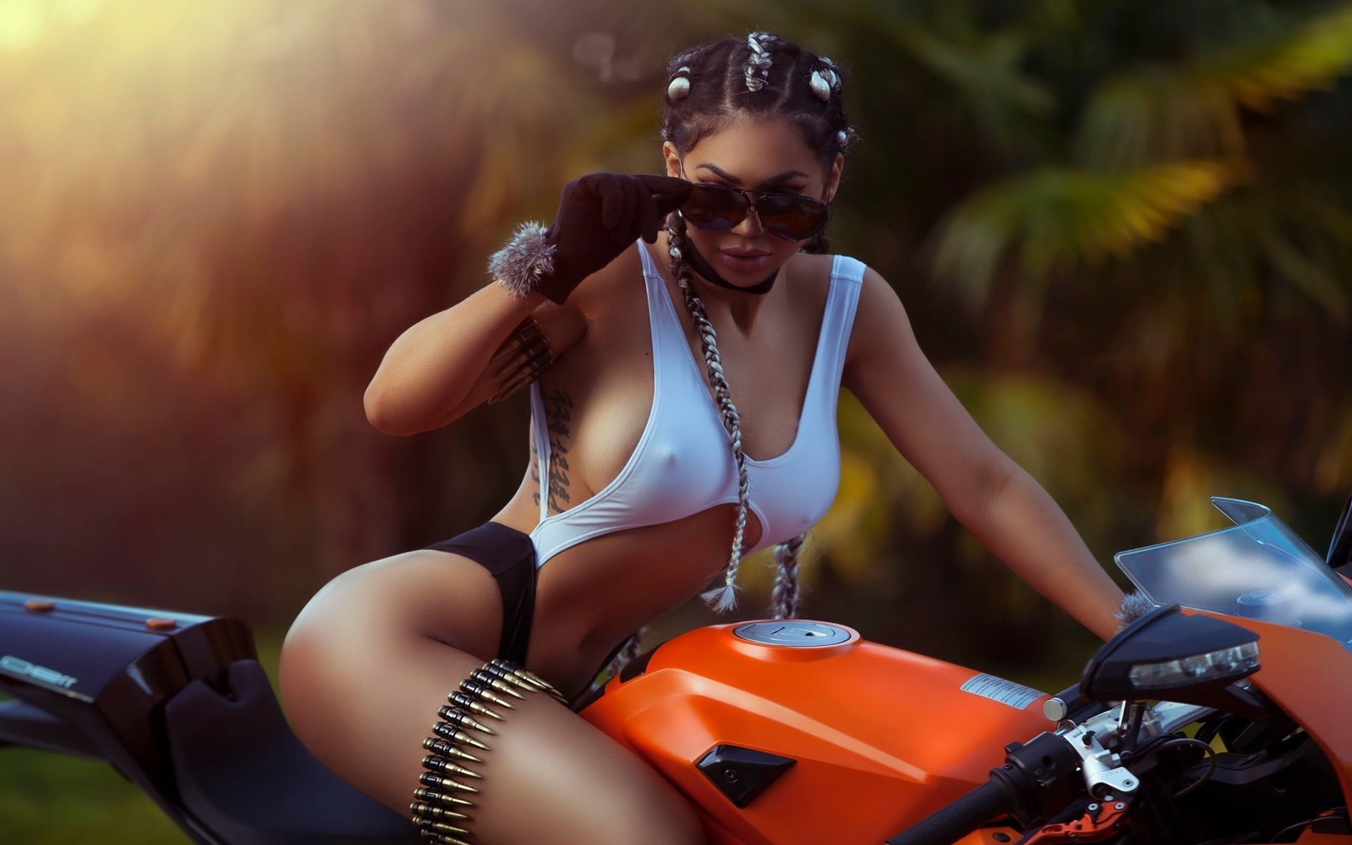 Girls with tattoos and motorcycles in Samarinda