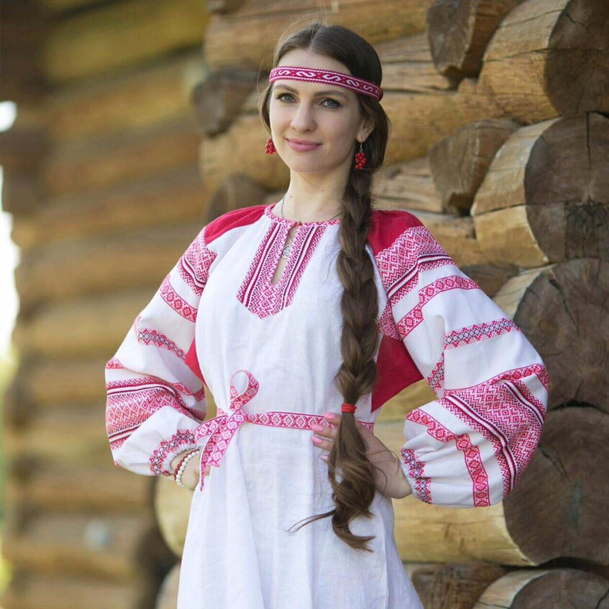 Girls in Slavic costumes in Samarinda