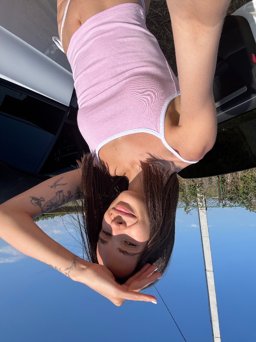 Sexy model Tina in Samarinda